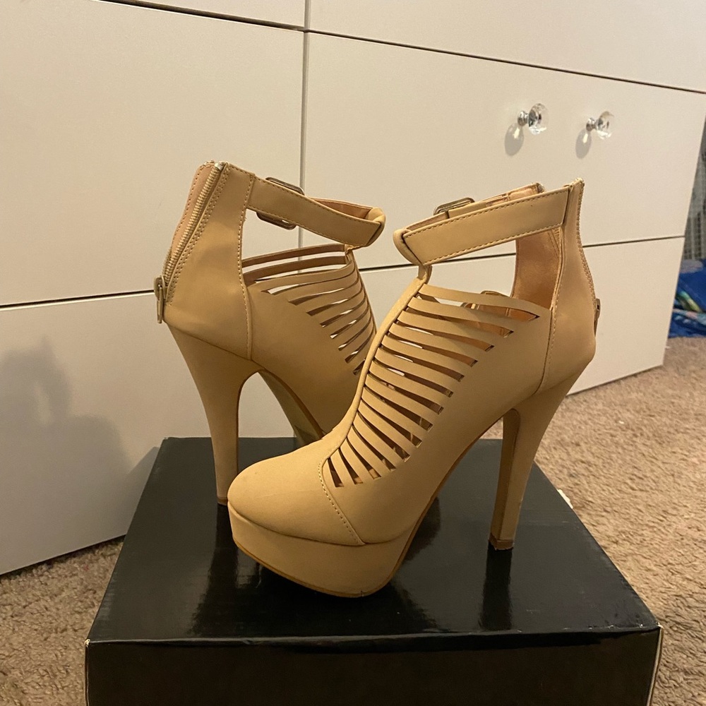 High heels, gently used